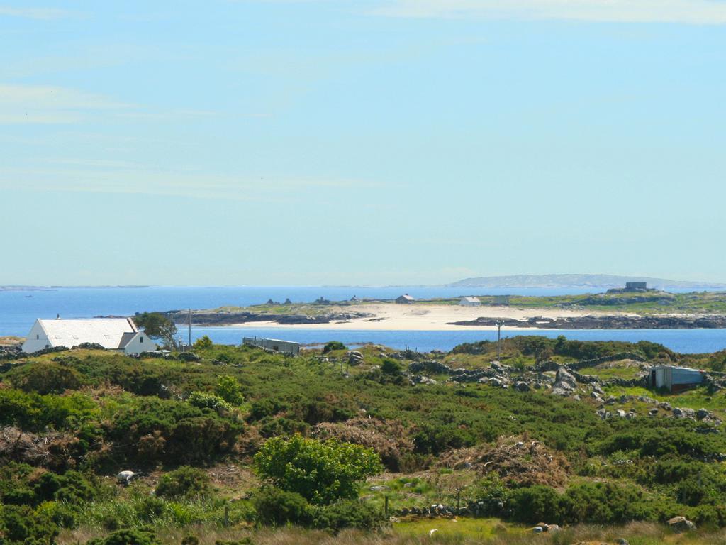 Rush Lake House Clifden Room photo